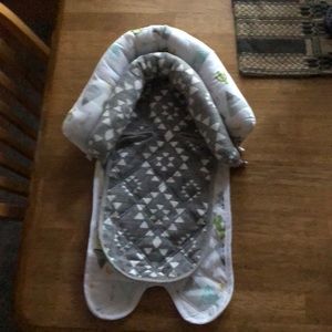 Newborn and Infant head support car seat insert
